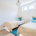 アパート Oeiras Modern And Spacious Flat パコ・デ・アルコス