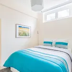 Apartment Oeiras Modern And Spacious Flat *