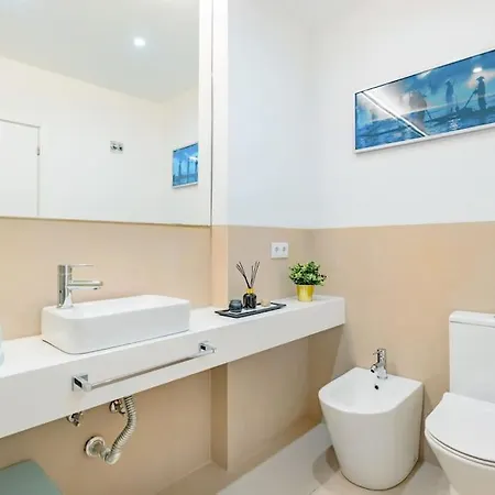 Apartment A Coastal Retreat In Oeiras Paco de Arcos