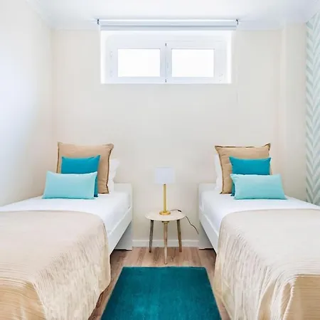 Oeiras Modern And Spacious Flat