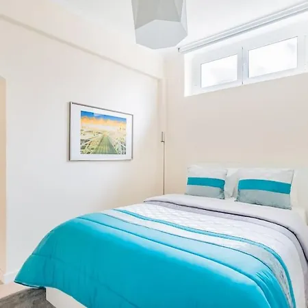 Oeiras Modern And Spacious Flat * Paço de Arcos