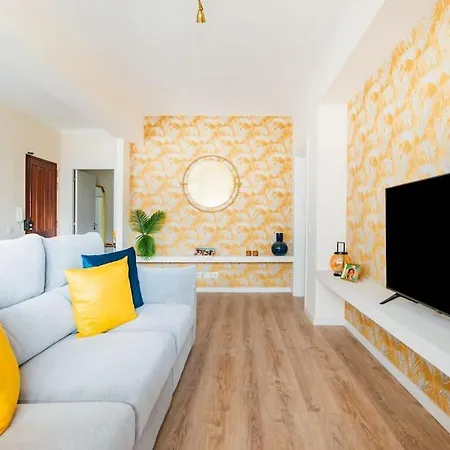 A Coastal Retreat In Oeiras Apartment