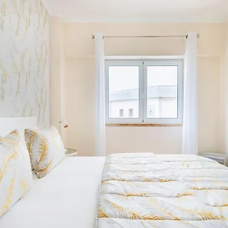 A Coastal Retreat In Oeiras Apartment *