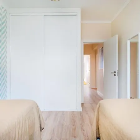 Oeiras Modern And Spacious Flat Διαμέρισμα Paço de Arcos