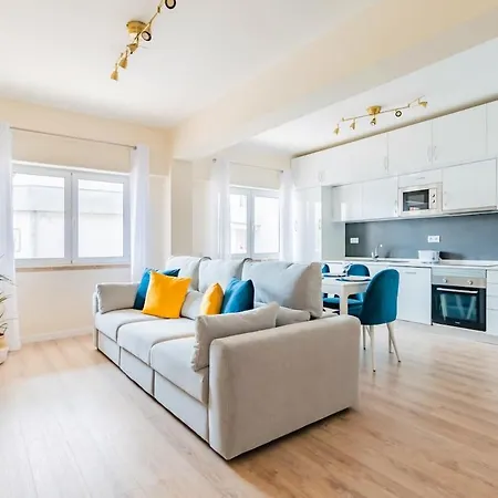 Oeiras Modern And Spacious Flat Apartman