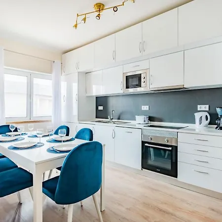 Apartment Oeiras Modern And Spacious Flat Paço de Arcos