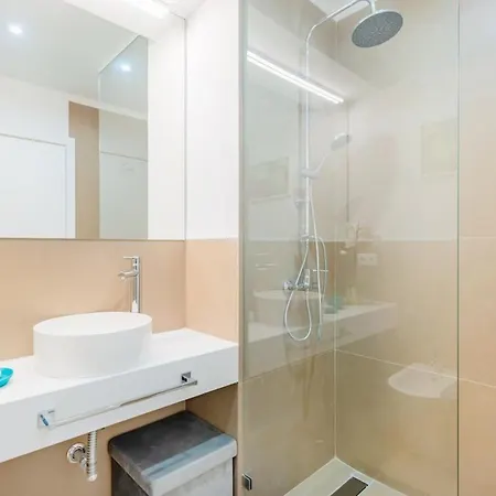 Apartment Oeiras Modern And Spacious Flat Paço de Arcos