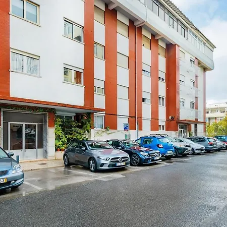 Oeiras Modern And Spacious Flat アパート