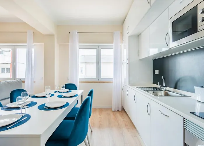 Oeiras Modern And Spacious Flat